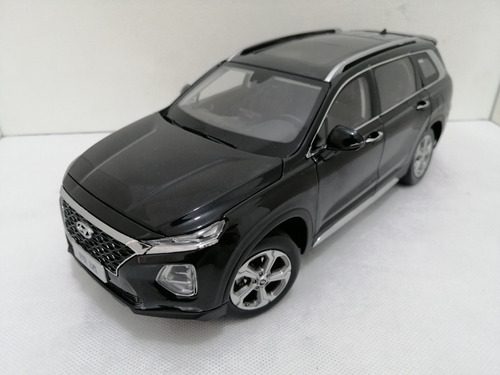 Hyundai Santa Fe, Escala 1/18, 27cms De Largo, Metálico. 