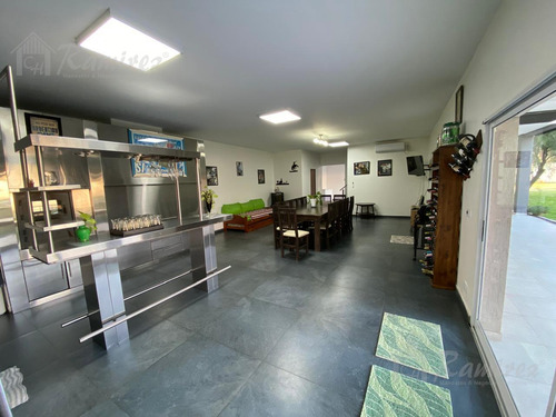 Quinta 4 Ambientes En Venta - Francisco Alvarez, Moreno