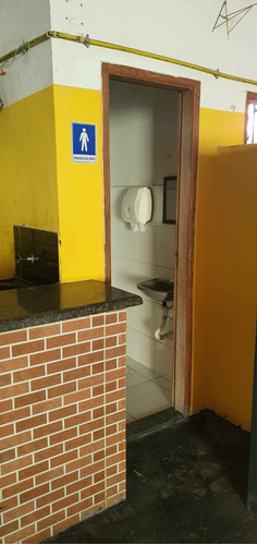 Conjunto Comercial De 3 Lojas A Uma Quadra Da Praça Do 7 De Abril Em Paciencia