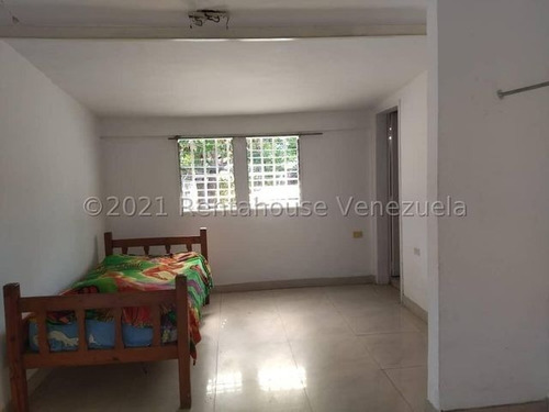 Imagen 13 de 14 de Casa En Venta Barrio Sucre Maracay 22-13784 Hc