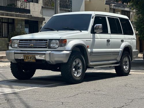 Mitsubishi Montero 3.0 V43 Wagon