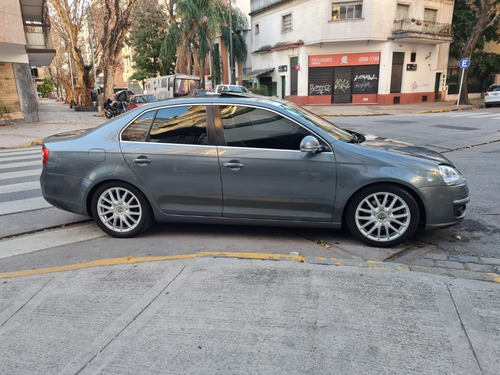 Imagen 8 de 12 de Volkswagen Vento 2.0t