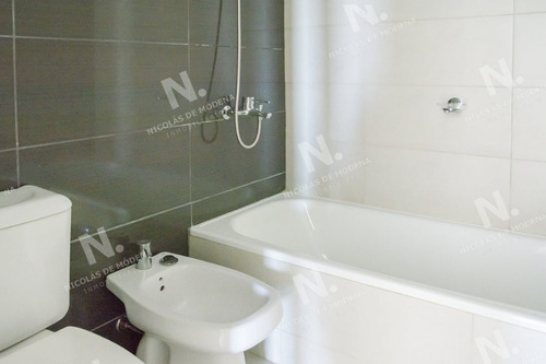 Imagen 16 de 20 de Oportunidad. Se Vende Apartamento De 2 Dormitorios Con Hermosa Vista Al Mar, Zona Aidy Grill Punta Del Este - Punta Del Este Brava