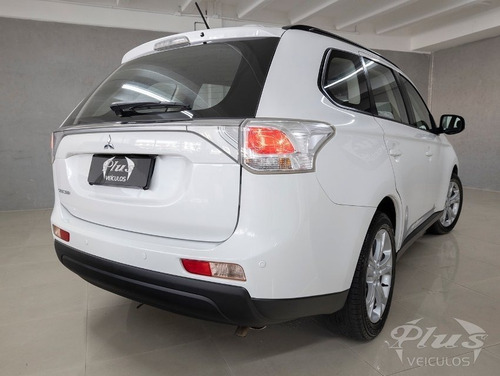 Mitsubishi Outlander 2.0 Top