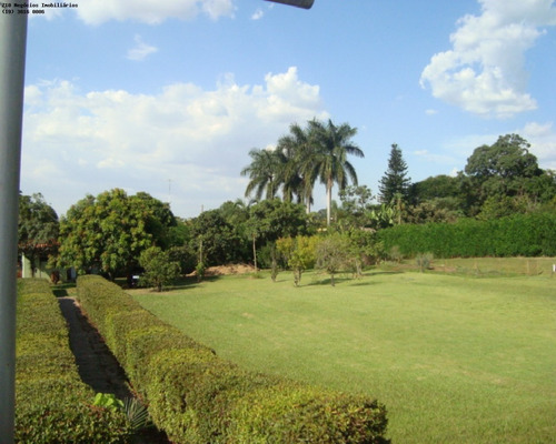 At 5.000m²,ac 560m²- Recanto Das Flores-03 Dorm.,sendo 01 Suíte Com Closet E Ar-condicionado,02 Com Armários,wc Social,sala Com 88m² Compondo 03 Ambie - Ch01467 - 2103706
