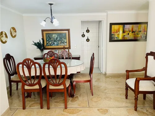 Apartamento En Venta En Laureles
