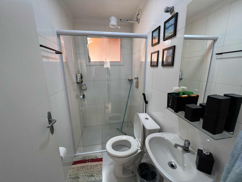 Apartamento Térreo 2 Dormitórios Com Quintal