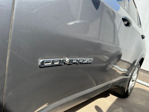 Imagen 10 de 25 de Jeep Compass Sport Manual 2.4 - Brian Avalos
