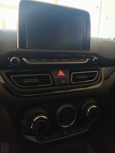 Imagem 12 de 14 de Hyundai Hb20x Diamond 1.6 (aut) (flex)