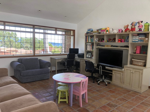 Imagen 12 de 21 de Casa Venta La Lagunita Country Club, Municipio El Hatillo. Riv 5723