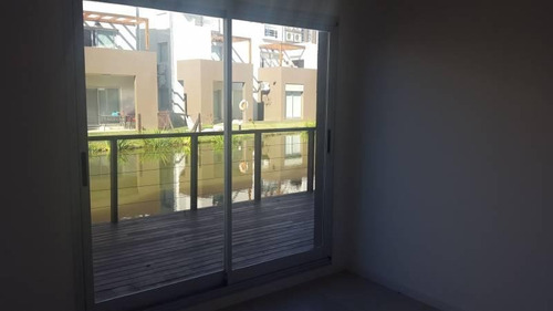 Imagen 9 de 13 de Departamento En Planta Baja, Al Lago