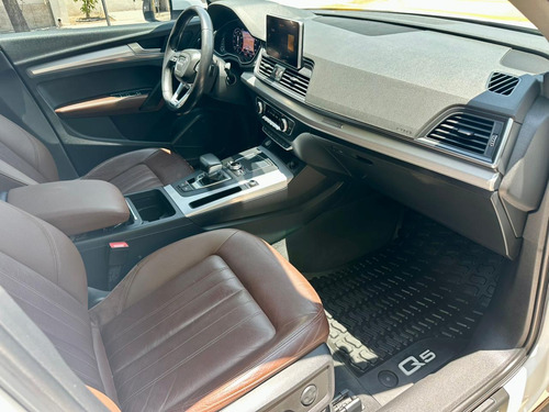 Audi Q5 2.0 L T Select Dsg