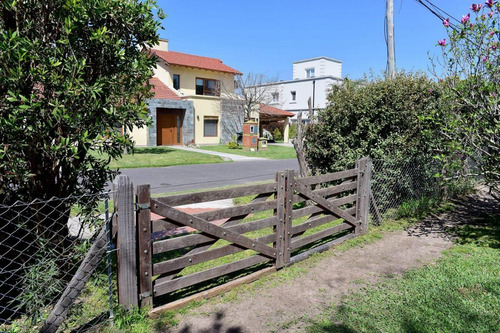 Casa En Venta 4 Ambientes Country Banco Provincia Francisco Álvarez