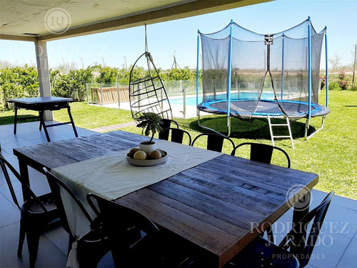 Impresionante Casa En Venta En El Country San Sebastian!