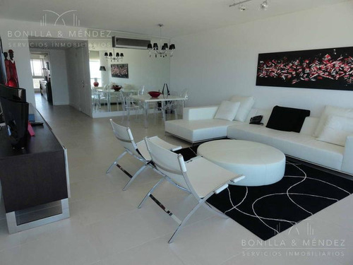 Departamento - Playa Brava, Le Parc, 2 Suites, Toilette Y Dependencia