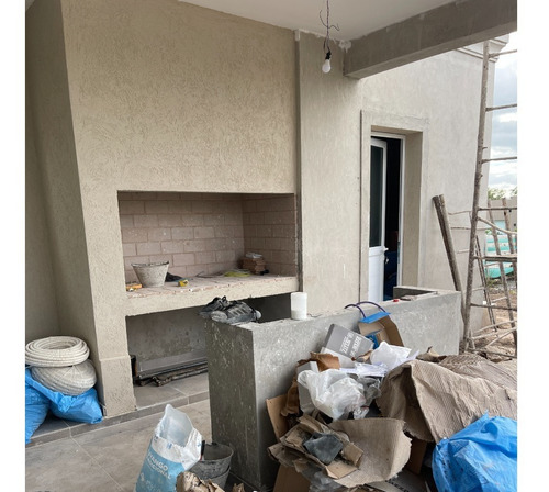 Imagen 12 de 26 de Excelente Casa En Venta 5 Ambientes En San Matías Con Dependencia De Servicio!