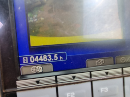 Imagem 11 de 13 de Escavadeira Komatsu Pc 210 Ano 2020 Horímetro 4.483