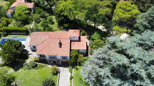 Casa En La Falda, Hermoso Chalet