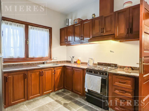 Imagen 7 de 20 de Casa En Venta En Una Planta En Acassuso, Vías A Libertador.