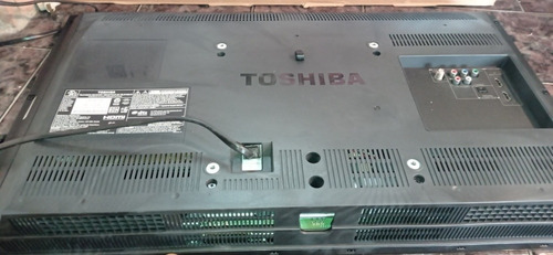 Imagen 7 de 9 de Tv Televisor Led Toshiba 32l1400 Nuevo Pantalla Partida