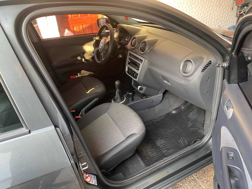 Imagen 8 de 16 de Volkswagen Voyage 2013 1.6 Comfortline 101cv