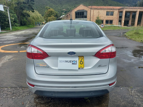 Imagen 12 de 20 de Ford Fiesta Titanium