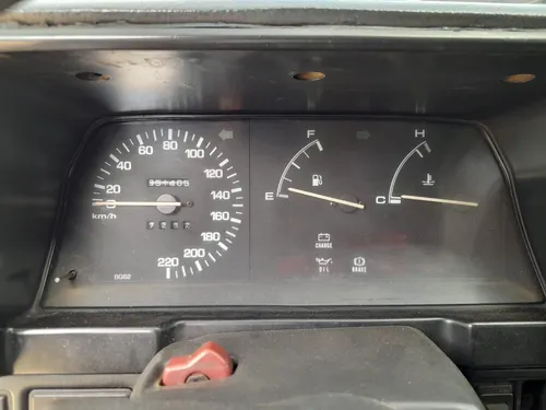 Mazda 323 1.3 Nei