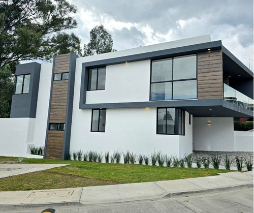 Casa En Venta En Paseo Del Parque, Morelia