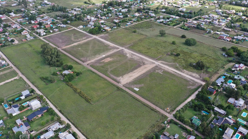 Terreno En Venta En Villa Parque Sicardi 660 Y 13 Bis