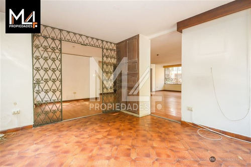 Imagen 9 de 19 de Gran Departamento En Venta De 3 Dorm Y Estar. En Providencia