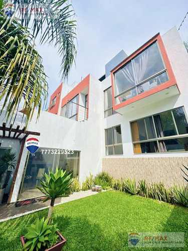 Venta De Casa En Lomas Tzompamntle, Cuernavaca, Morelosclave 4222