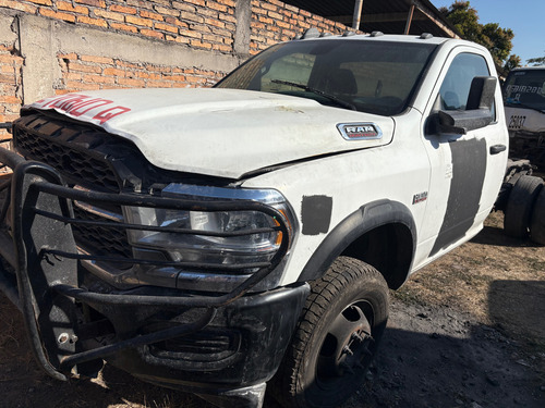 RAM 4000 5.7 Chasis Cabina P 4x2 Mt