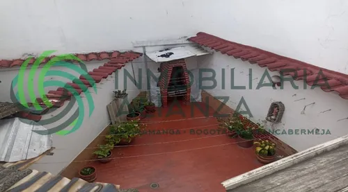Casa En Venta En Cabecera Del Llano. Cod V61678