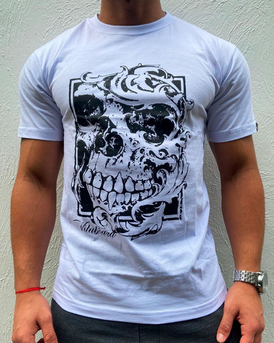 Camiseta Vitaboard Wave Skull Branca