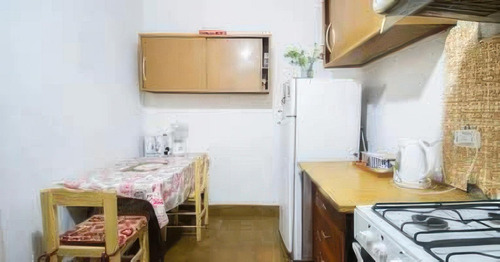 Casa En Venta - 2 Dormitorios 2 Baños - 300mts2 - City Bell
