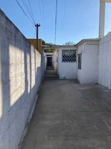 Imagen 6 de 7 de Alquilo Apto Planta Baja 2 Dormitorios Con Patio Y Parrillero