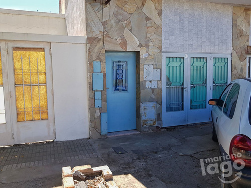 Casa En Venta De 2 Dormitorios En Matheu