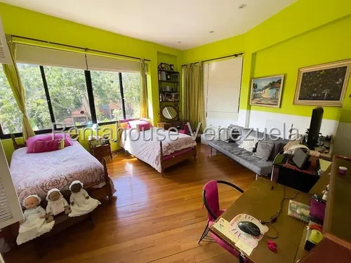 Casa En Venta En Santa Paula Rl