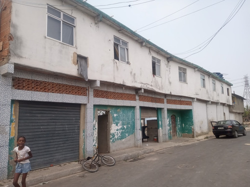 Área Com Piscina, 2 Casas, 6 Kitnet, 1 Loja !