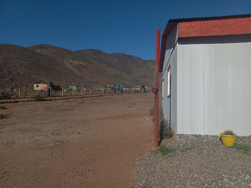 Se Vende Terreno De 5567 Mts2 Con Casa, 3 Dorm. 2 Baños.