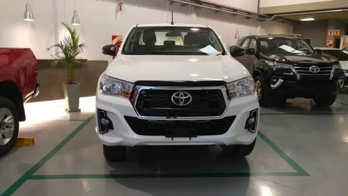 Toyota Hilux 2.8 Sr 4x4