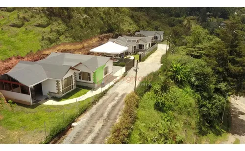 Finca Tipo Condominio Con 3 Casas