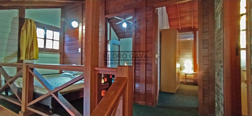 Cabaña De Madera En Venta En Punta Fría, Con Hermosas Vistas