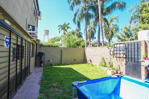 Imagen 26 de 29 de Casa De 4 Dormitorios Y Escritorio En Venta Con Parrillero Barrio Jorge Cura Centro Rosario