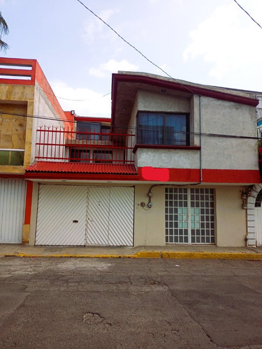 Casa $2,300,000 Excelente Oportunidad De Inversión (2 Dptos. Y Un Local En Renta)