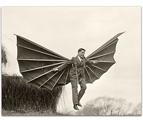 Lone Star Art Man Tratando De Volar Extraña Foto Vintage
