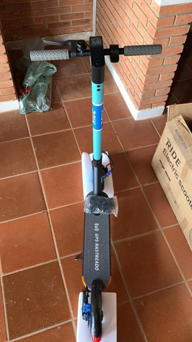 Imagem 1 de 9 de Patinete Eletrico Xiaomi (360) Sem Uso