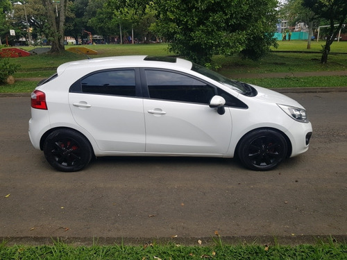 Imagen 4 de 9 de Kia Rio Spice 1.4 Tp 1400cc 5p Ct Abs 2ab