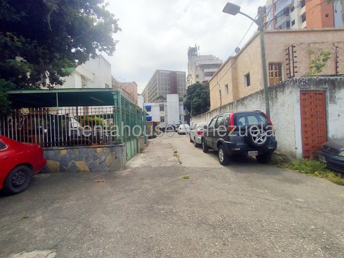 Amplia Casa De 2 Niveles ,para Remodelar A Su Gusto En Venta Ubicada En El Paraíso 25-17760