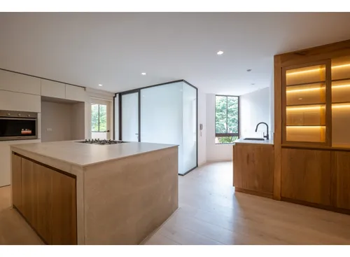 Apartamento De 189 M2 Totalmente Remodelado En La Tomatera, El Poblado